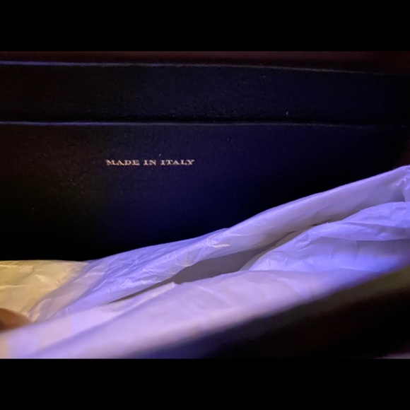 Burberry Bag - Picture 8 of 9